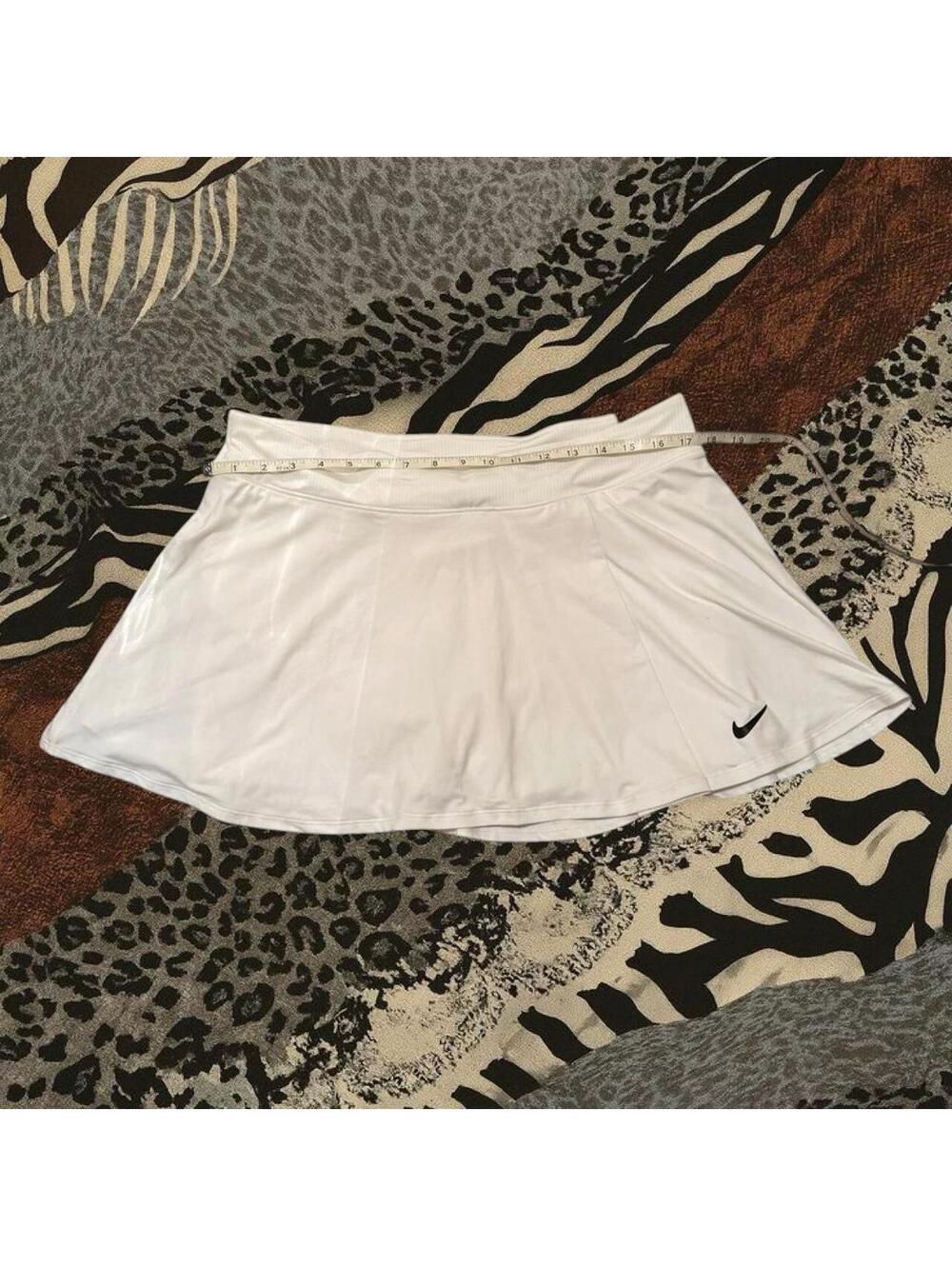 Brand new Nike white tennis skirt with built in shorts Size: XL